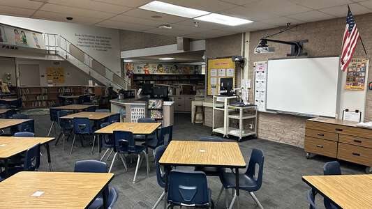 Diskin - P. A. Elementary School Library in Las Vegas
