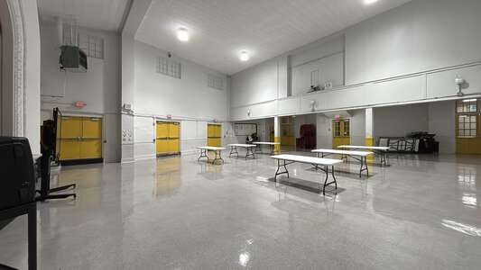 Harahan Elementary School Auditorium in Harahan 4