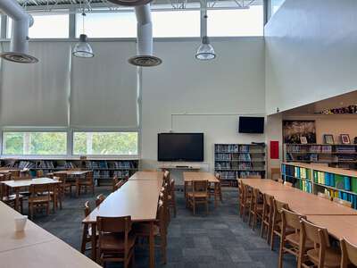 Mandarin Lakes K-8 Center Library in Miami 3