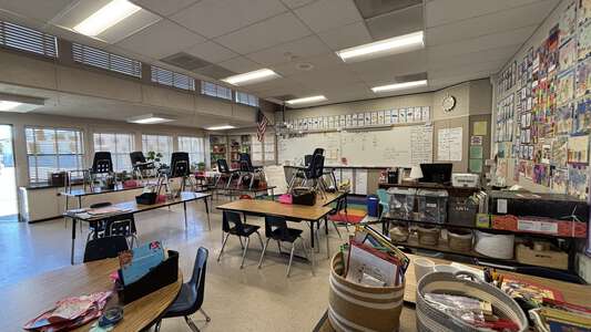 Robert Louis Stevenson Elementary School Classroom Standard in Burbank 2