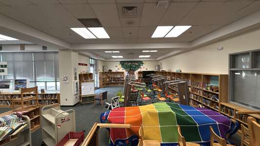 Billingsville-Cotswold Elementary School Media Center in Charlotte 3
