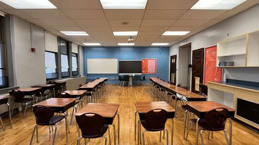 McDaniel - Delaplaine McDaniel Site Classroom Standard in Philadelphia
