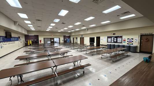 Broadmoore Elementary School Cafeteria in Moore 3