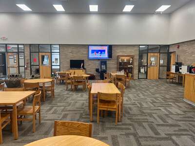 West Florida High School Library in Pensacola 3