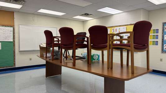 Room 500B - Conference Room (3 hr min)