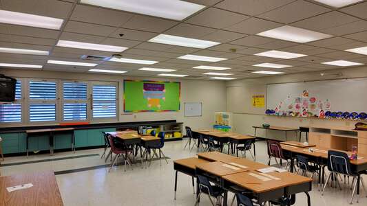 Silver Lakes Elementary School Classroom Standard in Miramar