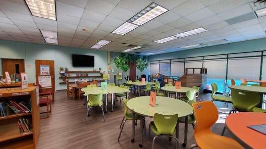 Weis Elementary School Library in Pensacola