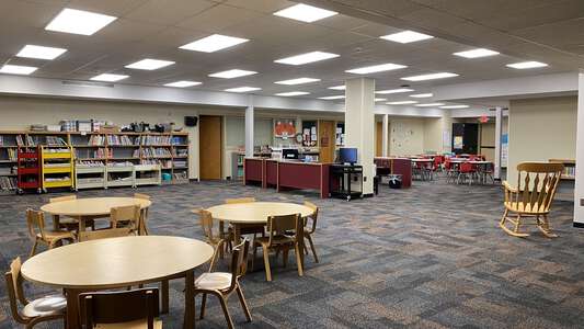Thomas Jefferson Elementary School Library in Bentonville