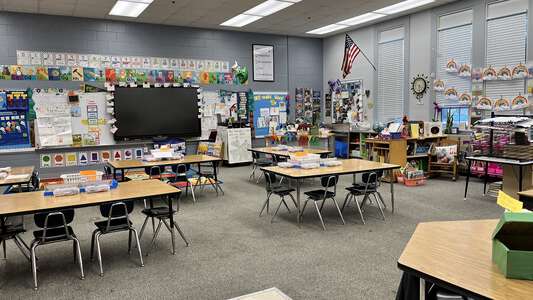Edison Park Creative and Expressive Arts School Classroom Standard in Fort Myers 3
