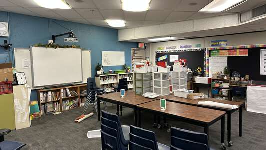 Diskin - P. A. Elementary School Classroom Standard in Las Vegas