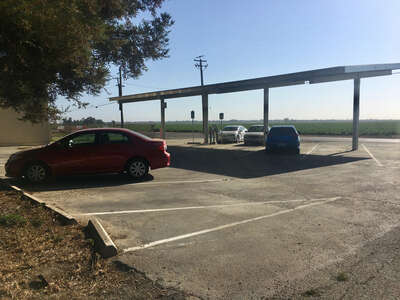 Plainfield Elementary School Parking Lot - Staff Front in Woodland