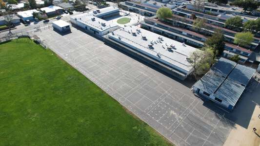 Hyde Middle School Outdoor Basketball Courts in Cupertino