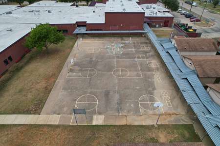 Pleasant Grove Elementary School Outdoor Basketball Courts in Dallas