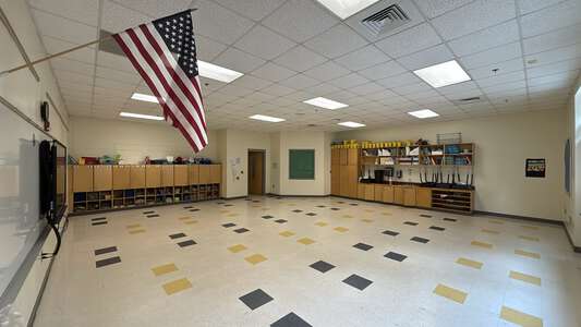 Billingsville-Cotswold Elementary School Classroom Standard in Charlotte 3