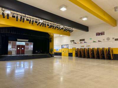 James Rutter Middle School Cafeteria in Sacramento