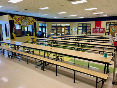 Rock Lake Elementary School Cafeteria in Orlando