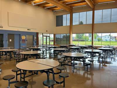 Auburn Elementary School Cafeteria in Salem