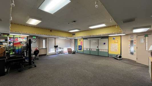 Mark Twain Elementary School Classroom Standard in Federal Way