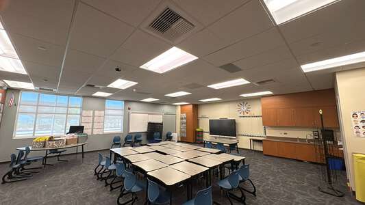 Bella Vista Elementary School Classroom Standard in Desert Hot Springs 4