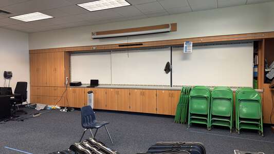 Sycamore Elementary School Library in Orange 4