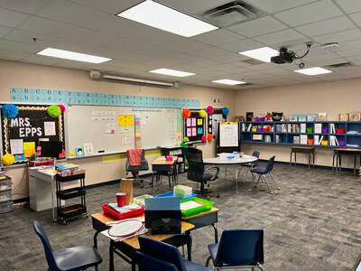 North Riverside Elementary School Classroom Standard in Fort Worth