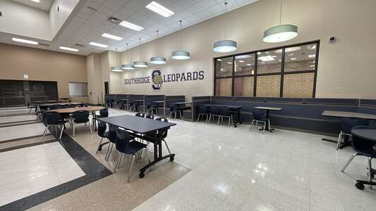 Southridge Jr. High School Cafeteria in Oklahoma City 5