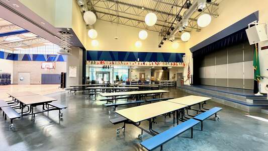 Commons (Cafeteria)