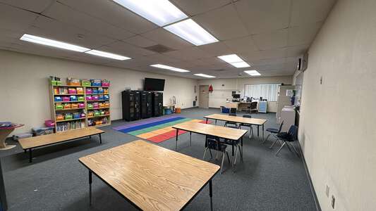 Grapevine Elementary School Classroom Standard in Vista 3