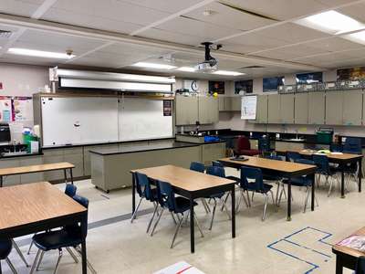 Castro Valley Elementary School Science Lab in Castro Valley