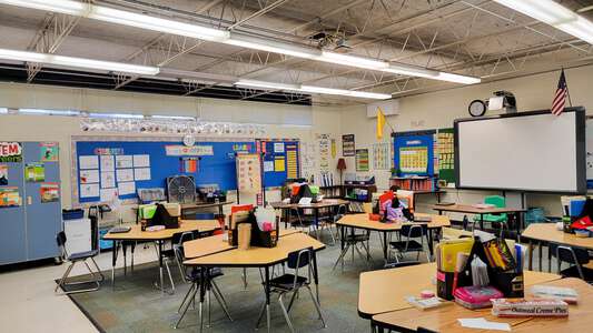 Valle Vista Elementary School Classroom Standard in Albuquerque