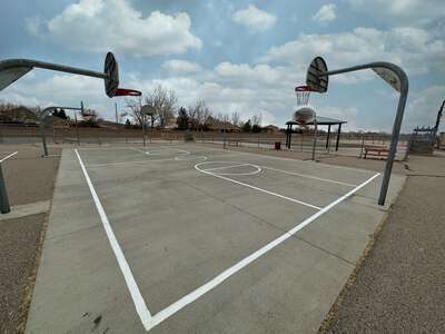 Ventana Ranch Elementary School Outdoor Basketball Courts in Albuquerque