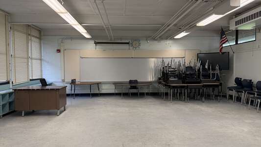 Room 301 - Computer Lab (3 hr min)