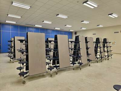 Wedgewood Elementary School Cafeteria in Baton Rouge