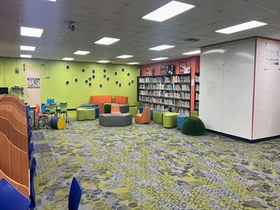 Howard D. McMillan Middle School Library in Miami 3