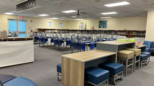 Jacksonville Beach Elementary School Library (3 hr min) in Jacksonville