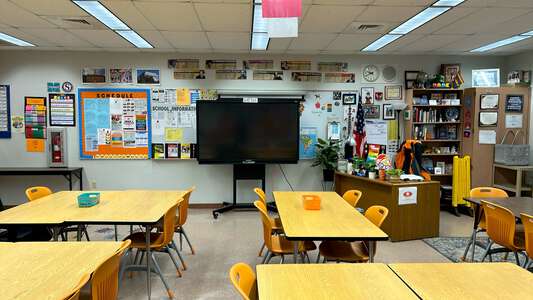 Boyd H. Anderson High School Classroom Standard in Laud Lakes