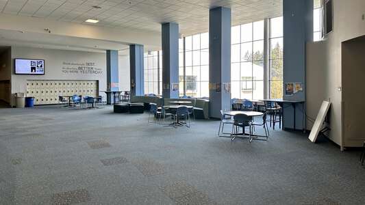 Lakeridge High School Commons in Lake Oswego 2