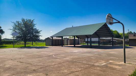 Bush Elementary Outdoor Basketball Courts in Houston