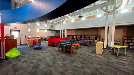 Vista Del Sol Environmental Science Academy Library in El Paso 2