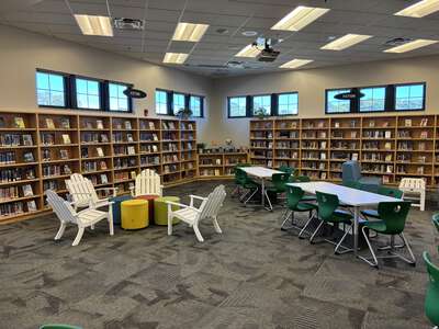 Virginia Beach Middle School Media Center in Virginia Beach 3