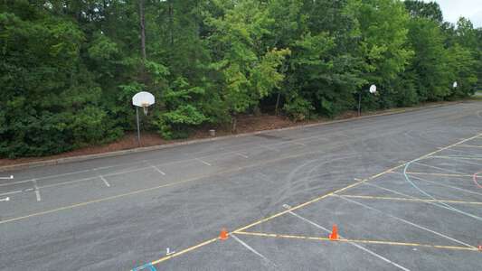 Elizabeth Lane Elementary School Parking Lot - Front in Matthews 4