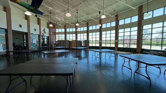 Earhart Environmental Magnet Elementary School Cafeteria in Wichita 3