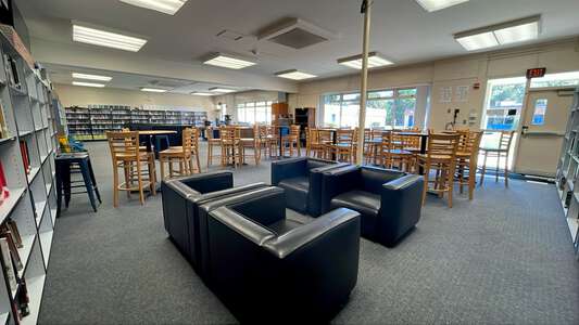 Aptos Junior High School Library in Aptos 4