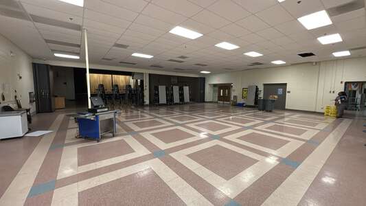 Hidden Valley Elementary School Cafeteria in Charlotte 4