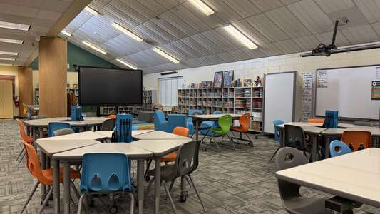 Beauclerc Elementary School Library (3 hr min) in Jacksonville 4