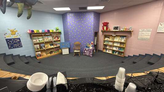 Campestre Elementary School Library in Socorro 2