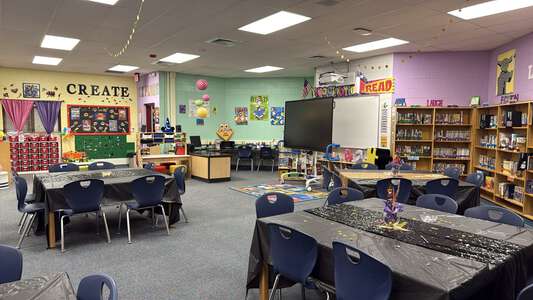 Campestre Elementary School Library in Socorro 4