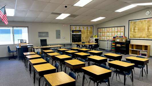 Landmark Elementary School Classroom Standard in Watsonville 4