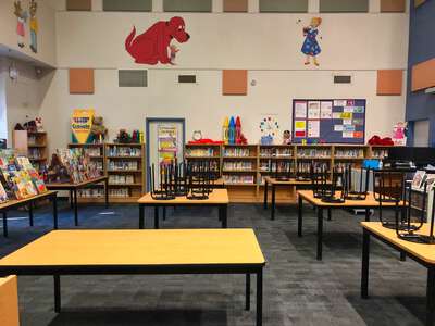 Hollingsworth - Howard E. Elementary School Library in Las Vegas