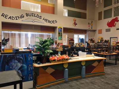 Hollingsworth - Howard E. Elementary School Library in Las Vegas
